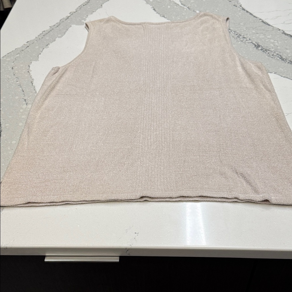 Barefoot Dreams Soft Cream Tank Top With Front/Back Stripe Never Worn - Picture 4 of 6